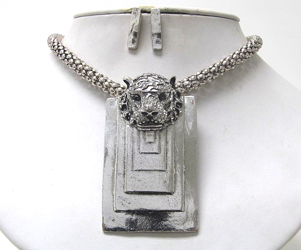 Crystal deco tiger and metal bar pendant tube chain necklace earring set