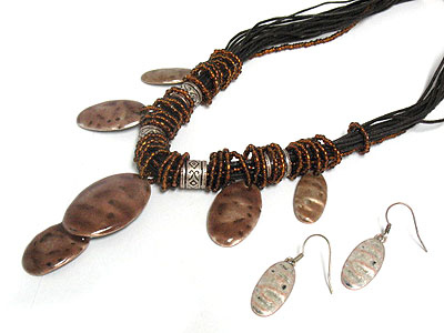 Hammered oval shape metal necklace and earring set