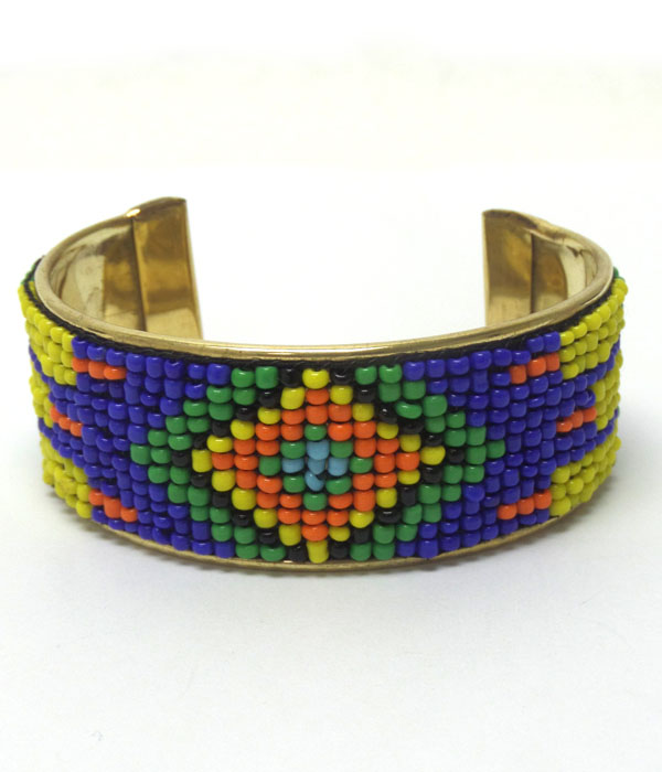 Multi seed beads bohemian pattern bangle bracelet - brass