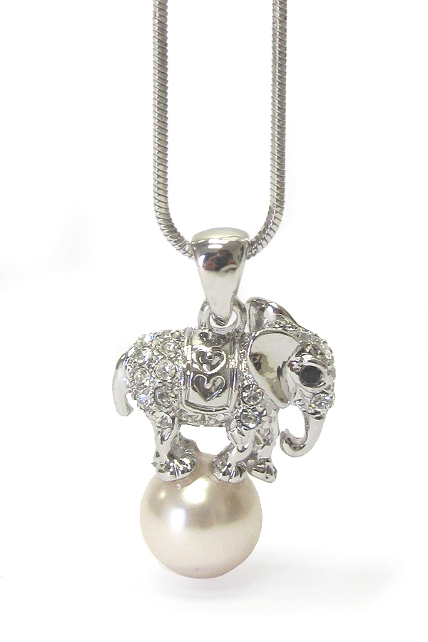 WHITEGOLD PLATING CRYSTAL ELEPHANT ON PEARL BALL PENDANT NECKLACE