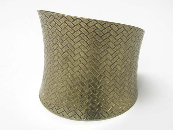 Burnish metal textured cuff bangle
