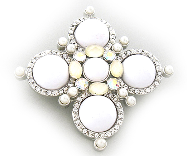 Crystal and acryl stone flower brooch