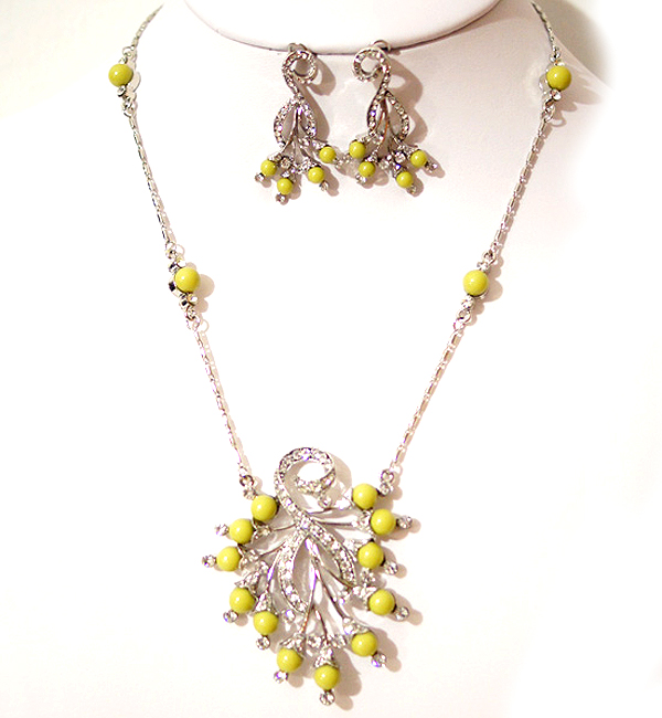 Crystal and seed beads necklace earring set