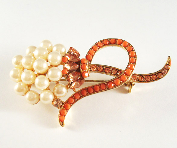 Pearl and crystal flower brooch