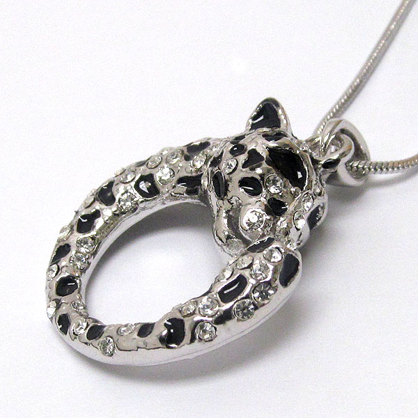 Made in korea whitegold plating crystal stud leopard round pendant necklace