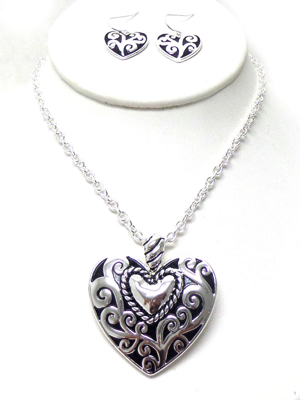 Heart designer metal textured necklace set -valentine