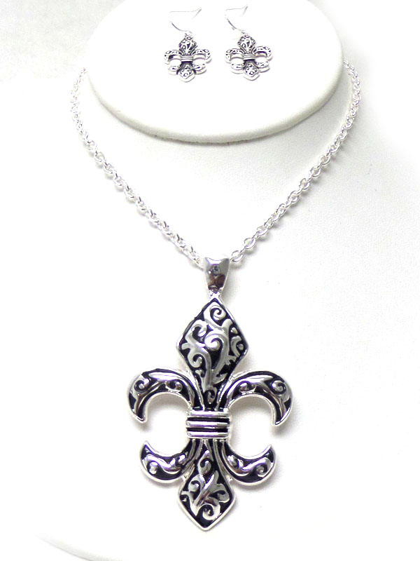 Fleur de lis designer metal textured necklace set 