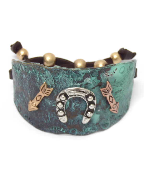 Horse shoe metal textured pull and tie bracelet