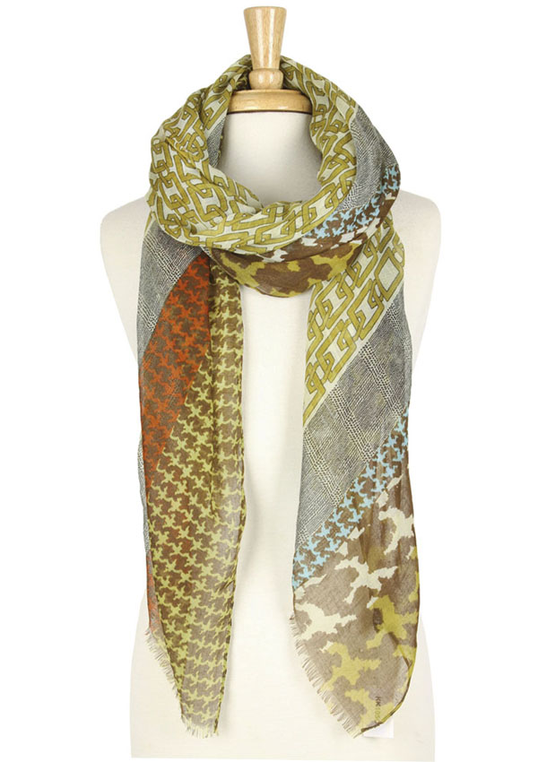 Hounds tooth pattern scarf