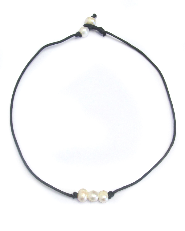 FRESHWATER PEARL LEATHERETTE CORD CHOKER NECKLACE