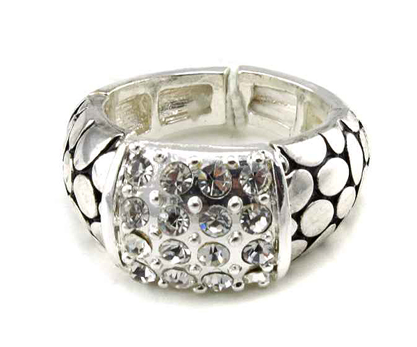 Crystal stud stretch ring 