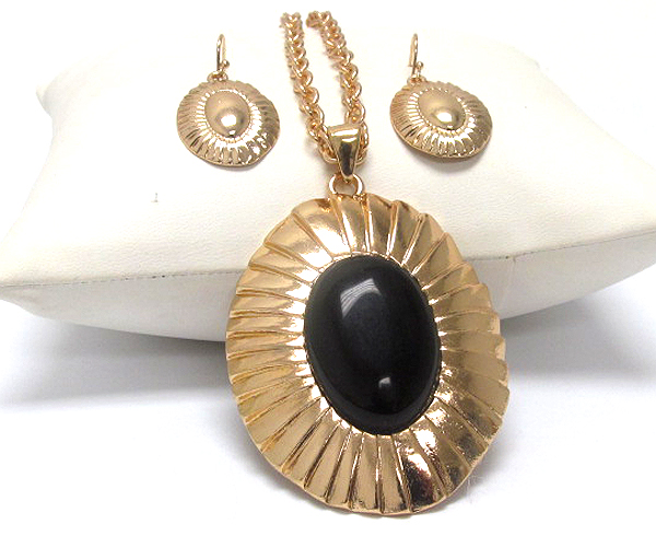 Natural oval stone pendant necklace earring set