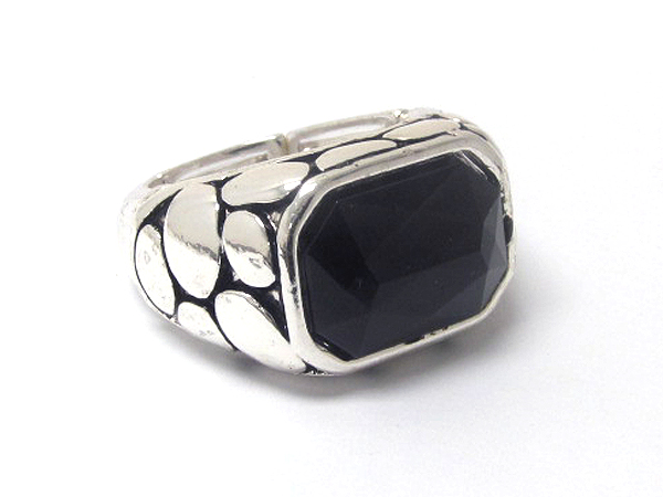 Facet glass and designer pattern deco stretch ring