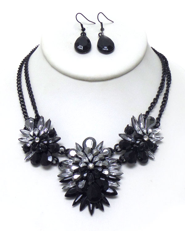 Three linked flower necklace set