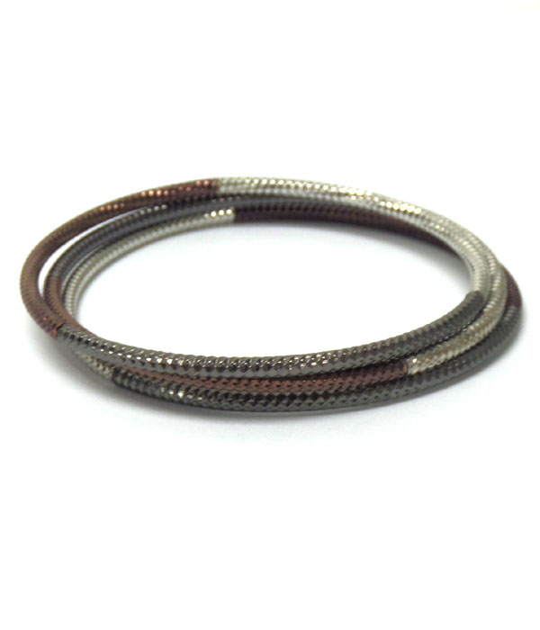 3 ROW MIXED METAL BANGLE SET