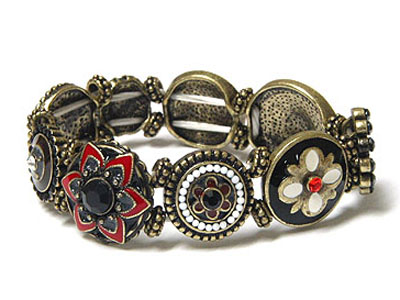 Crystal on epoxy round meal disk link stretch bracelet 