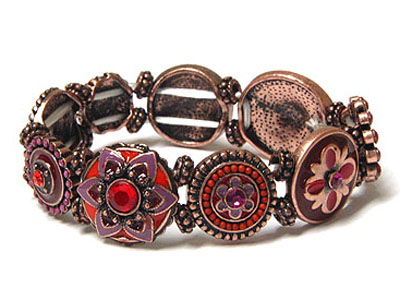 Crystal on epoxy round meal disk link stretch bracelet 