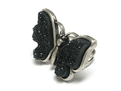 Natural looking rough surface butterly adjustable ring