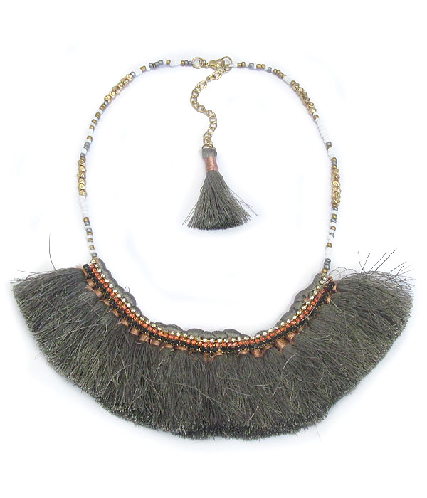 THREAD TASSEL AND SEEDBEAD BIB NECKLACE