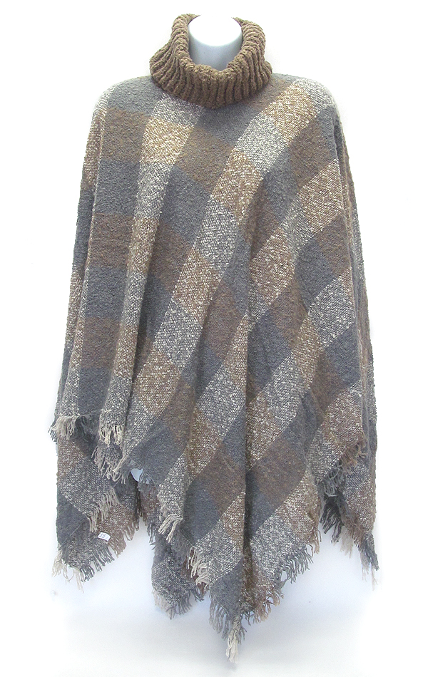Turtleneck and plaid pattern poncho - 430 g