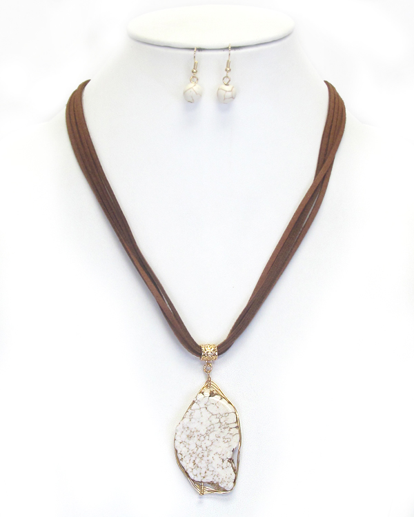 NATURAL STONE AND SUEDE CHAIN NECKLACE SET