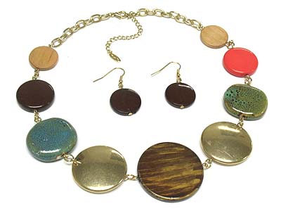 Multi wood and gemstone and metal round disk link necklace and earring set