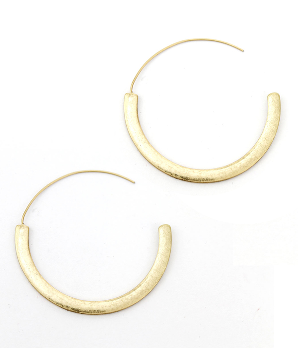 METAL HOOP EARRING