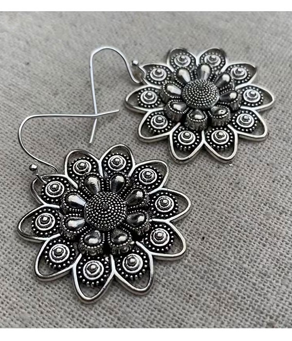 Boho style flower earring