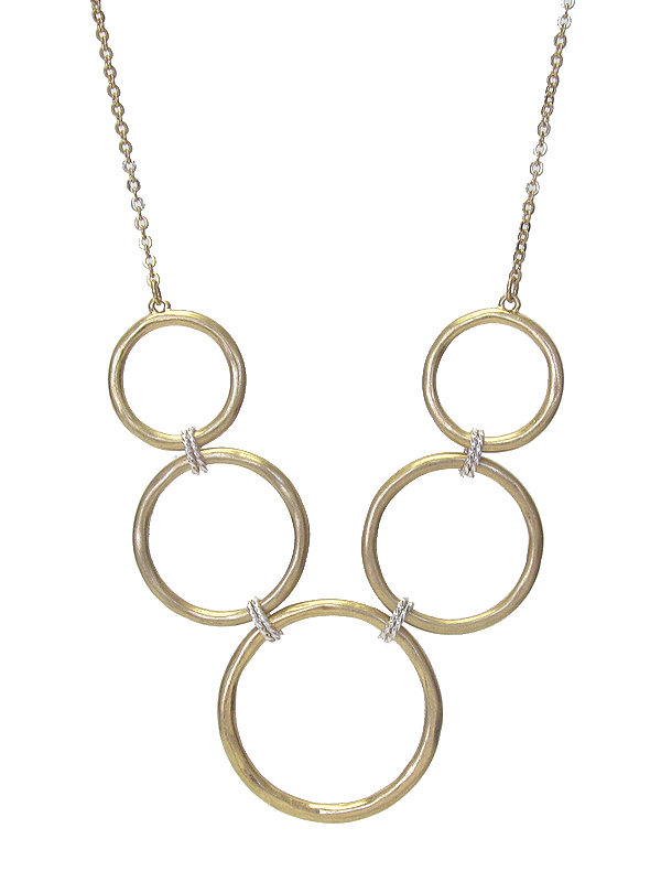 MULTI METAL RING NECKLACE