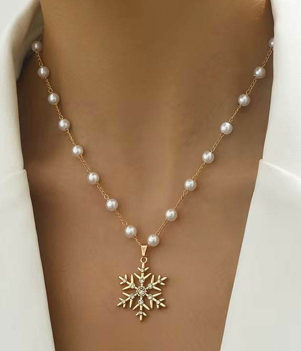 Christmas theme snowflake necklace