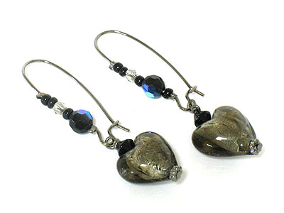 Dangling glass heart earring
