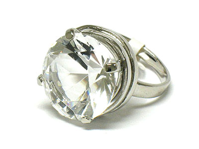 Cubic zirconia party ring