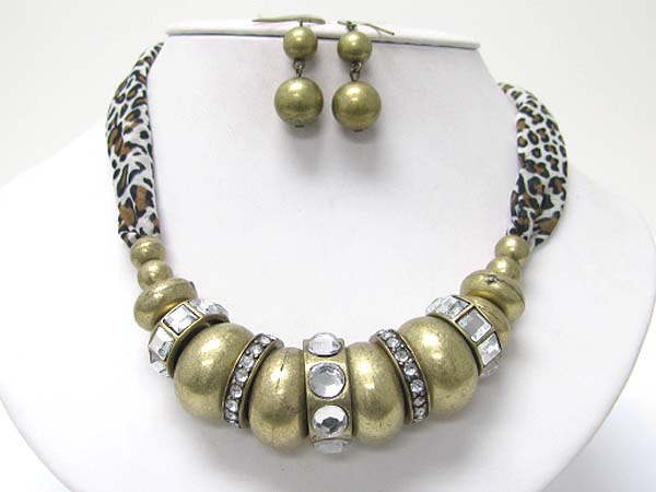 Chunky metal ball and crystal stud ring with animal pattern fabric back necklace earring set