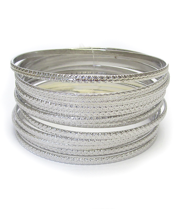 Multi metal stackable bangle bracelet