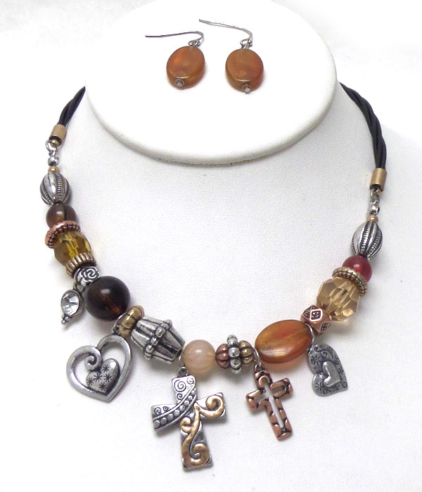 Metal cross and hears necklace set