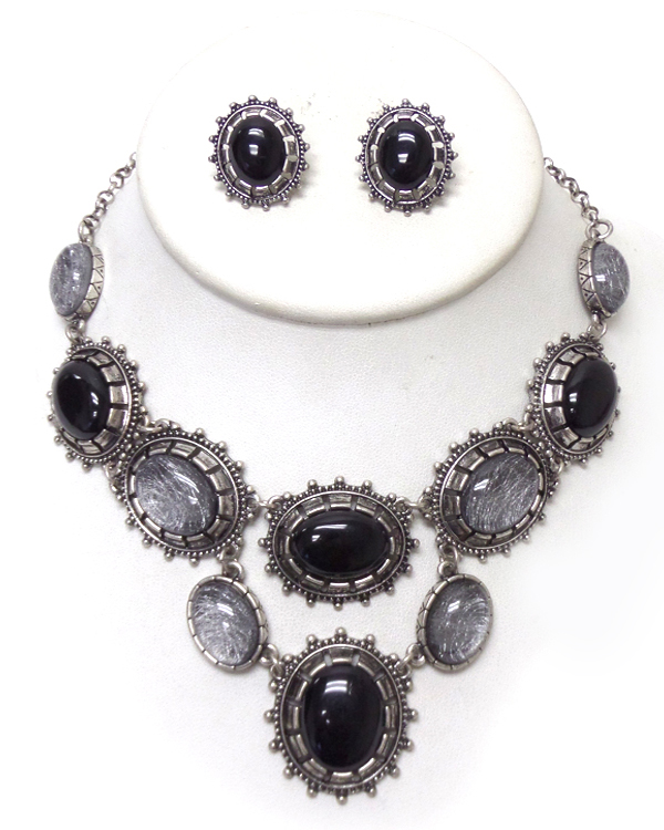 Burnish metal and stone necklace set