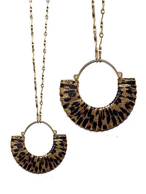 Wire hoop and thread drop pendant long necklace