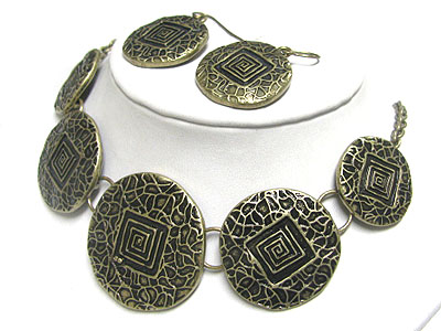 Pebble metal disk link necklace earring set