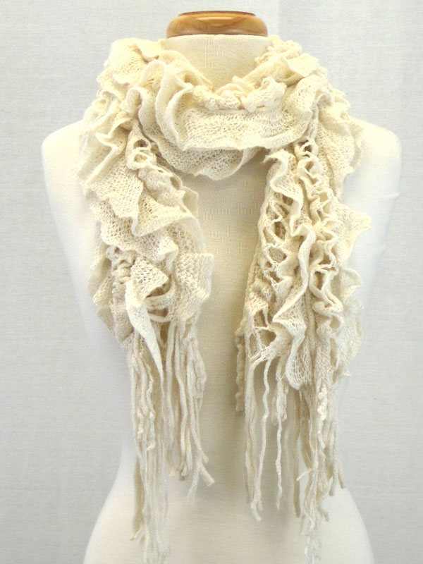 Ruffles muffler scarf