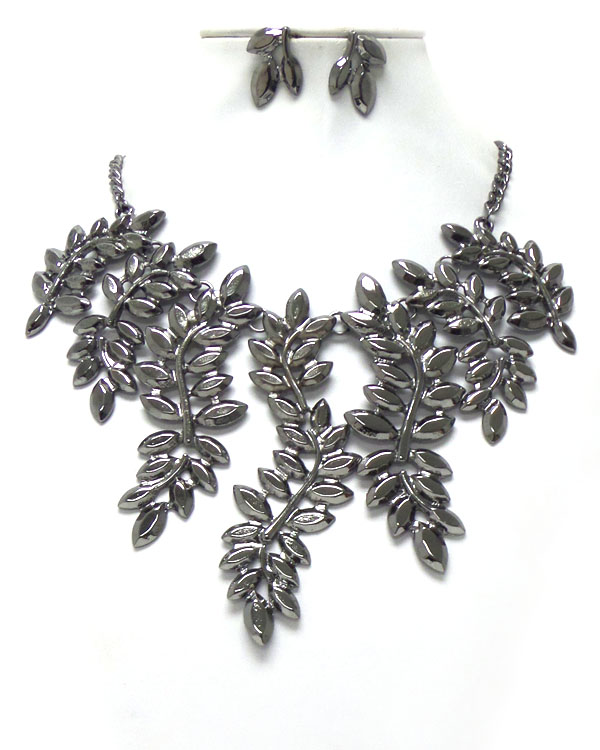 Metal leaf drop bib statement necklace set