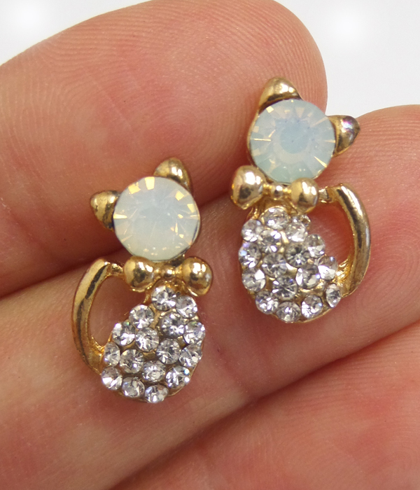 Crystal cat earring