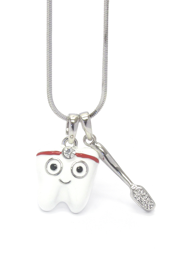 WHITEGOLD PLATING CRYSTAL  DENTAL THEME TOOTH AND BRUSH PENDANT NECKLACE