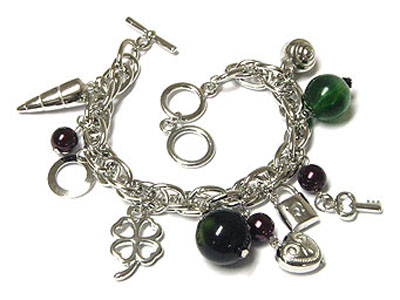 Pearl beads and luck charm dangle toggle bracelet