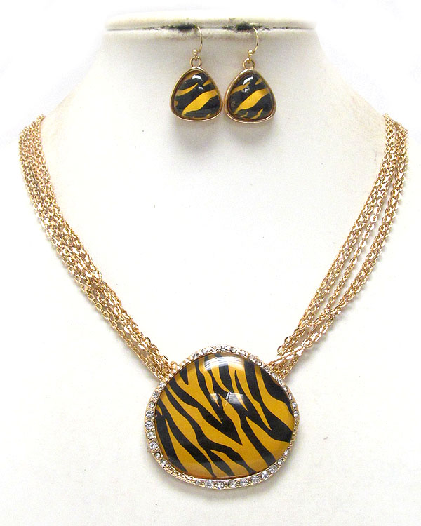 Animal print and crystal deco pendant and multu chain necklace earring set