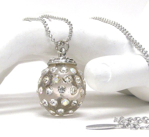 CRYSTAL SYUD ACRYL BALL PENDANT NECKLACE