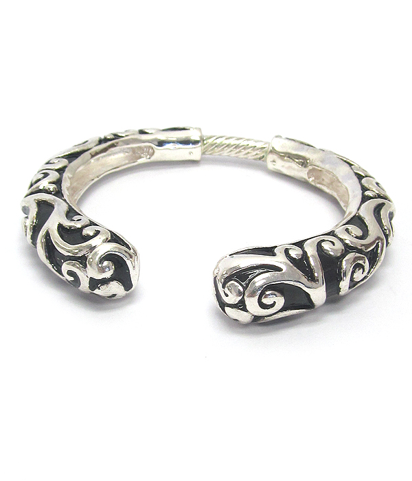 Designer textured adjustable bangle bracelet