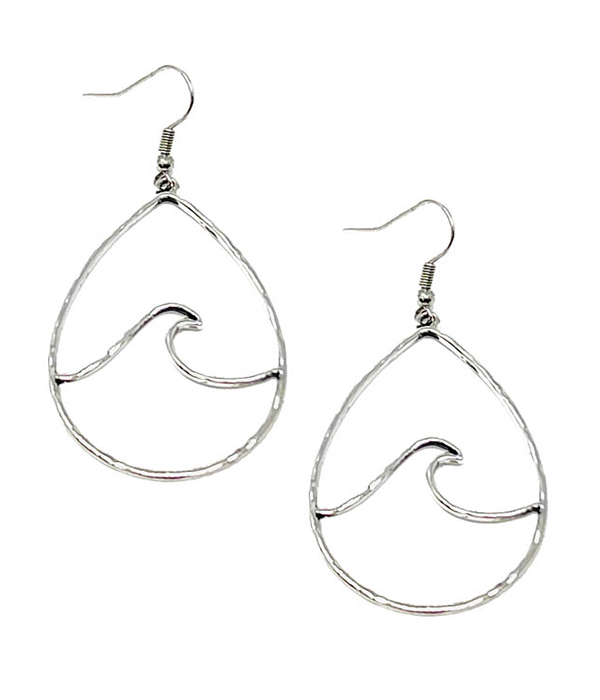 Wave teardrop wire earring
