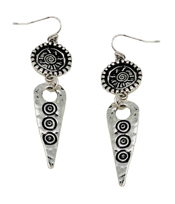 VINTAGE METAL SUN AND SPIRAL EARRING