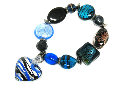 Murano glass heart charm stretch bracelet 