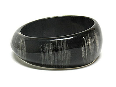 Art work waved acryl bangle